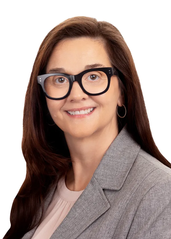 Alicia Betsinger headshot